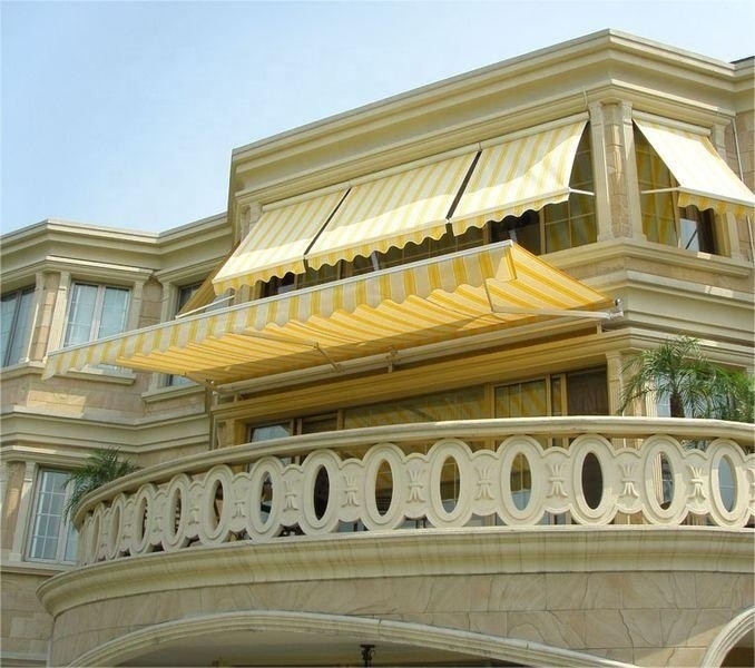 Fully Open Sunshade Awning in Polyester with Customized Colors and Sail Material